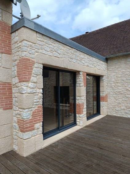 Expertise en enduit décoratif imitation pierre et roche artificielle